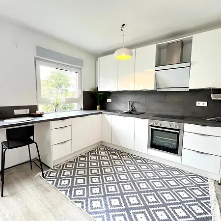 Comfy Apartment Mit Garten In Koeln Zewnętrze zdjęcie